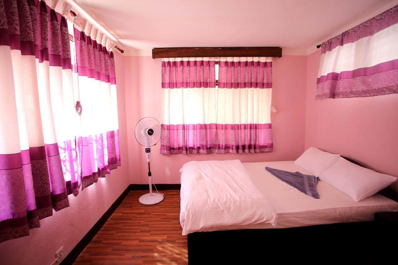 Mitra Garden Inn Katmandu Eksteriør billede
